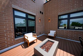 Outdoor lounge seating